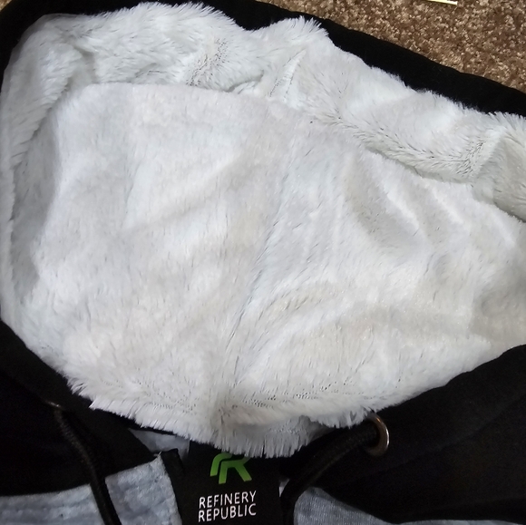 Refinery Rebublic zip up hoodie - Picture 4 of 5